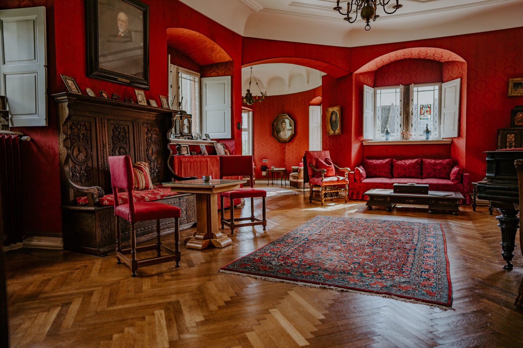 Der Rote Salon
